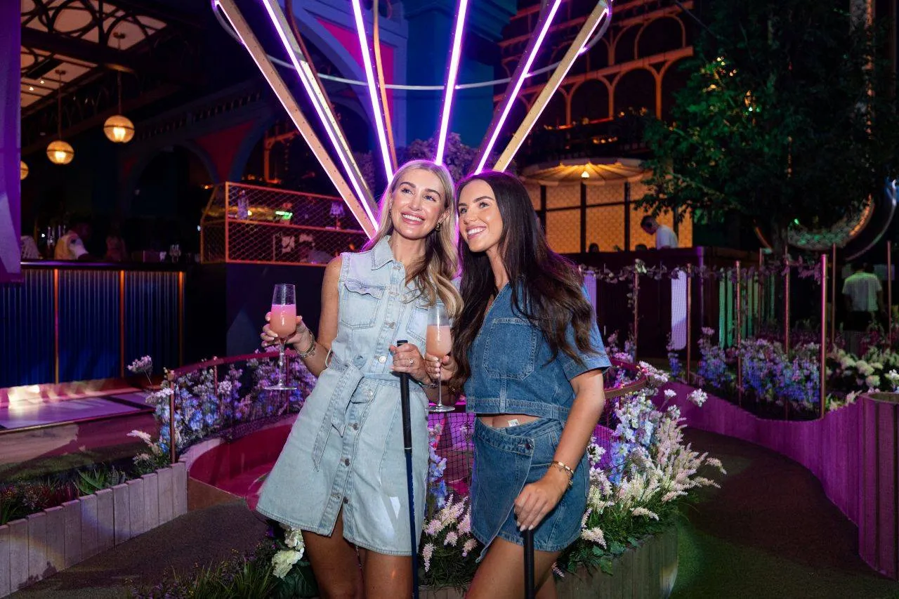 Dubai Iconic Crazy Golf and Craft Beer Combo Experience