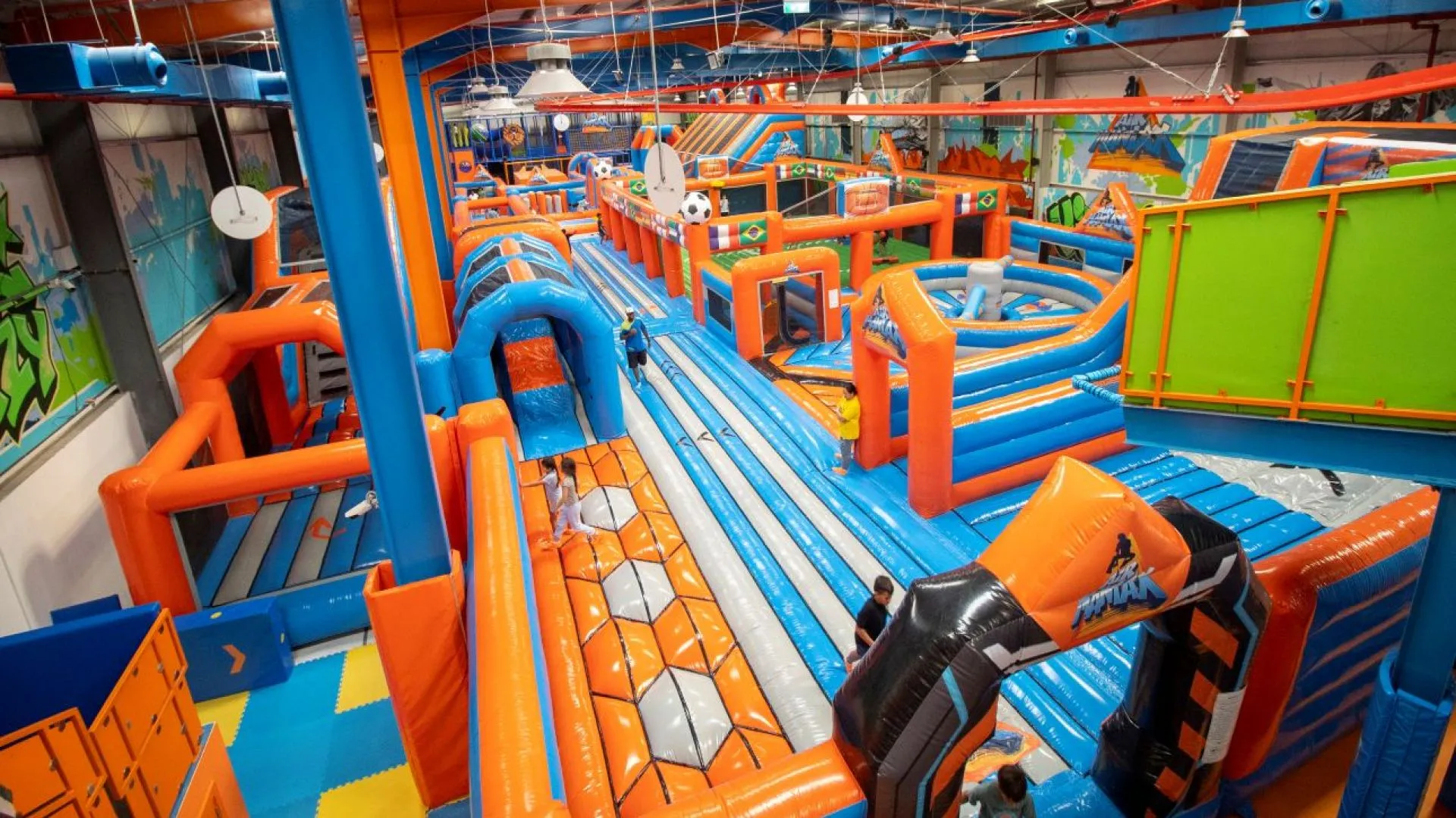 Air Maniax Inflatable Playground Dubai Experience