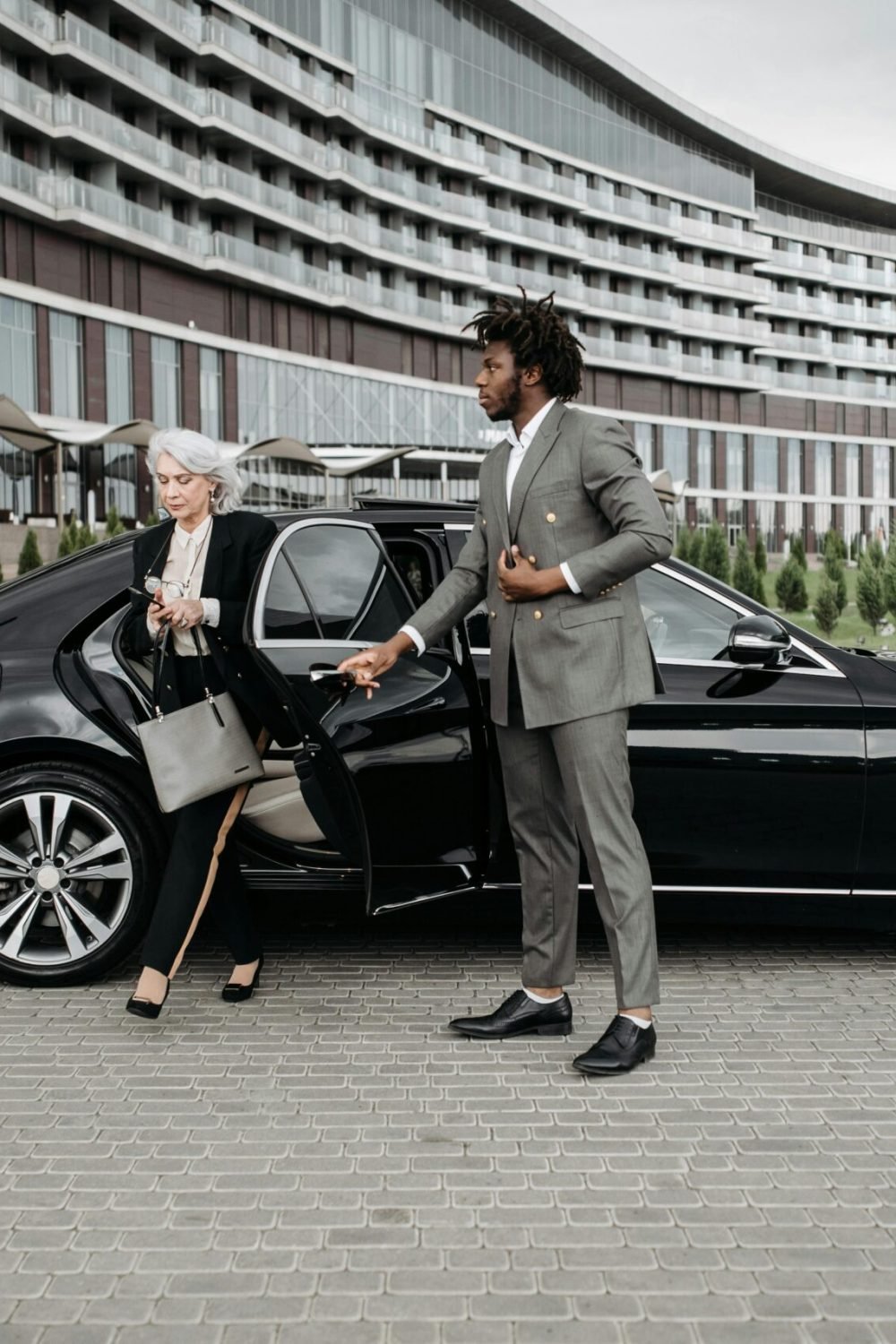 Chauffeur Service in Dubai Buraq Ways booking Chauffeur Service in Dubai Buraq Ways booking